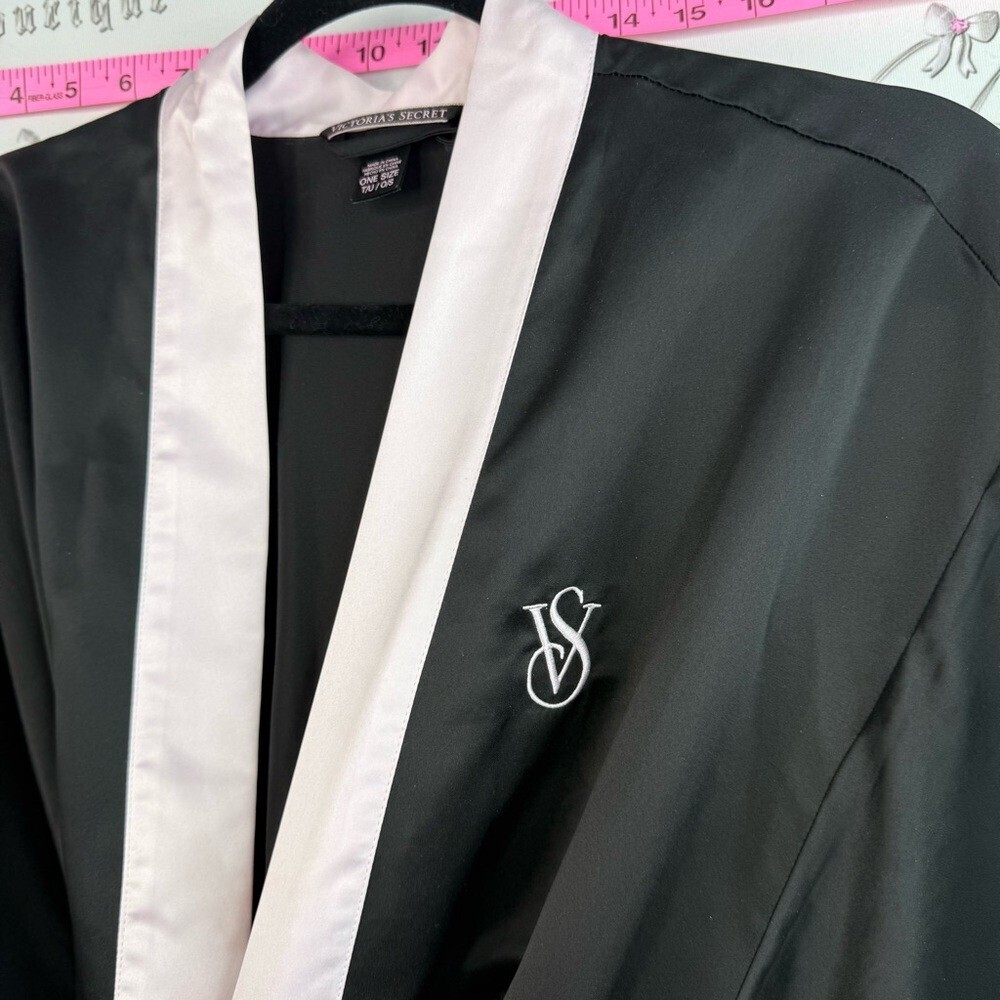 Victoria's Secret kimono robe shiny Satin Robe - Black with Light Pink Trim - Picture 8 of 10